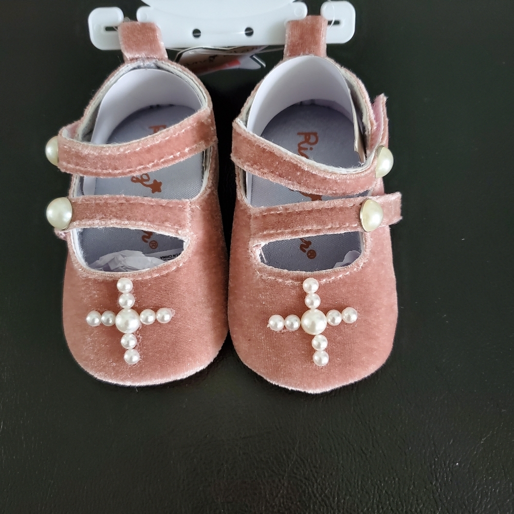 Infant girl shoes